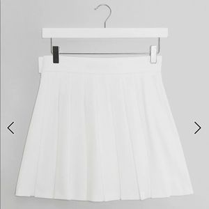 Bershka pleated white mini skirt